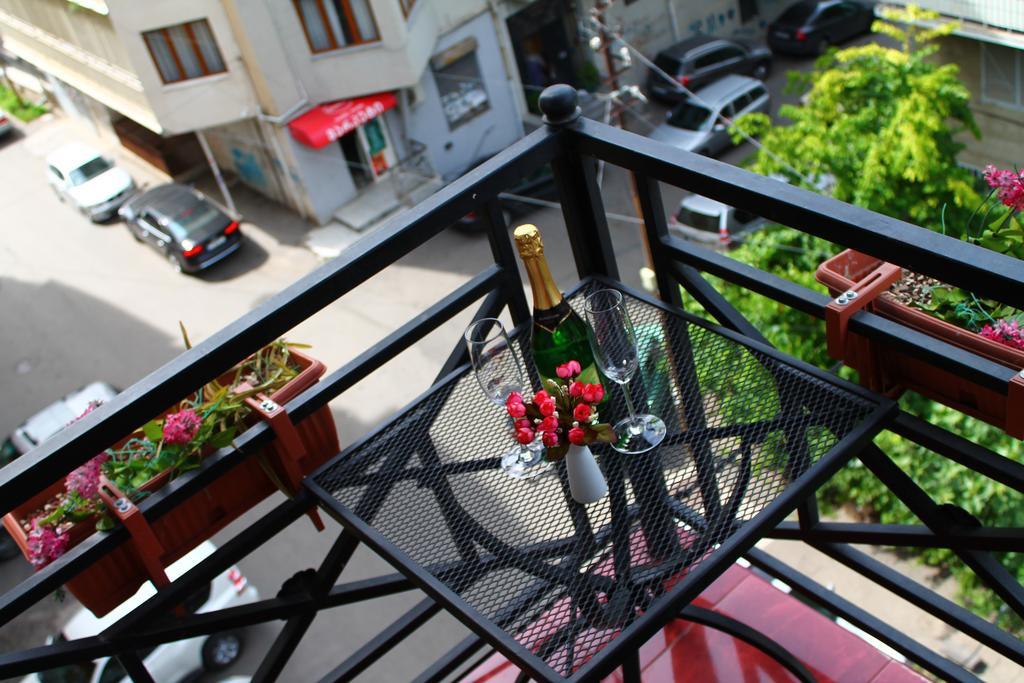 Apartment Vake Tbilisi Exterior photo
